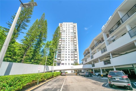 Condominio en venta en Aventura, Florida, 2 dormitorios, 120.77 m2 № 2076837 - foto 3
