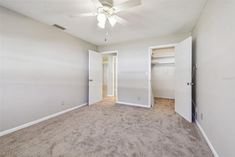 Condo in Seminole, Florida, 1 bedroom  № 1902893 - photo 13