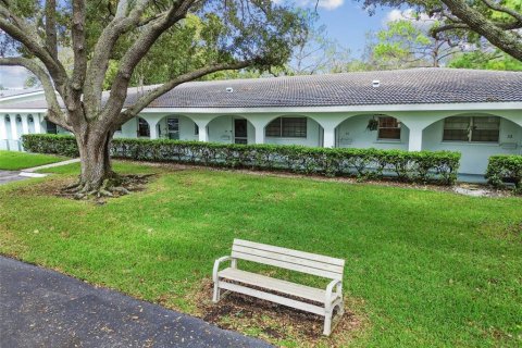 Condo in Seminole, Florida, 1 bedroom  № 1902893 - photo 22