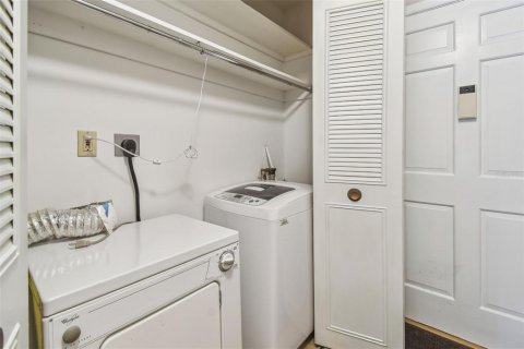 Condo in Seminole, Florida, 1 bedroom  № 1902893 - photo 18