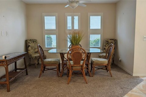 Condo in Crystal River, Florida, 2 bedrooms № 2110873 - photo 5