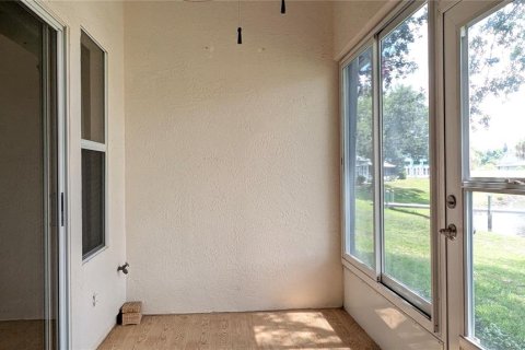 Condo in Crystal River, Florida, 2 bedrooms № 2110873 - photo 19