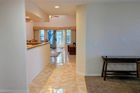 Condo in Crystal River, Florida, 2 bedrooms № 2110873 - photo 6