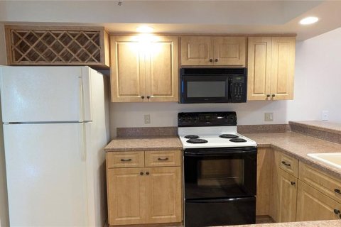Condo in Crystal River, Florida, 2 bedrooms № 2110873 - photo 13