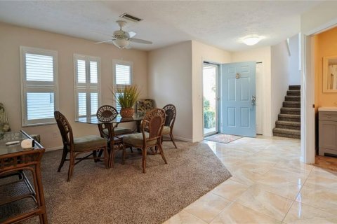 Condo in Crystal River, Florida, 2 bedrooms № 2110873 - photo 4