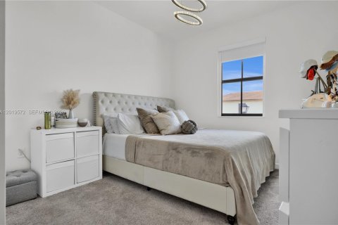 Touwnhouse à vendre à Miami, Floride: 4 chambres, 169.08 m2 № 2086194 - photo 16