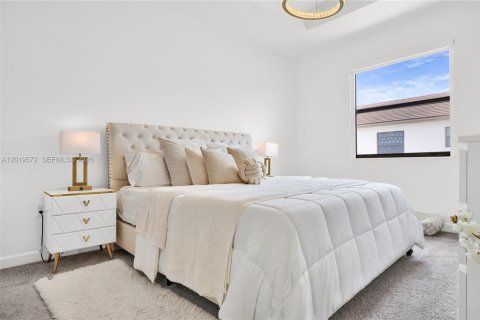 Touwnhouse à vendre à Miami, Floride: 4 chambres, 169.08 m2 № 2086194 - photo 12