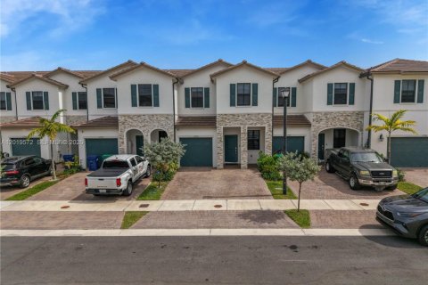Touwnhouse à vendre à Miami, Floride: 4 chambres, 169.08 m2 № 2086194 - photo 21
