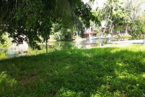 Terreno en venta en North Miami, Florida № 1981721 - foto 8