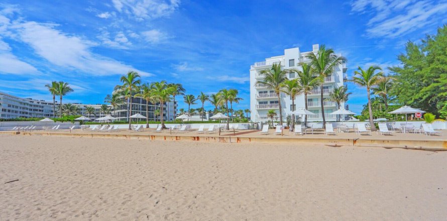 Condo in Palm Beach, Florida, 2 bedrooms  № 2374532