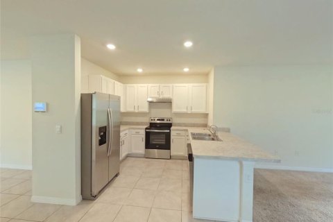 Villa ou maison à louer à Sanford, Floride: 3 chambres, 140.28 m2 № 2395796 - photo 6