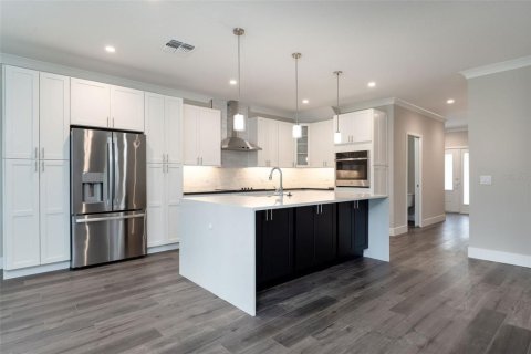 Casa en venta en Deltona, Florida, 4 dormitorios, 250.84 m2 № 2377447 - foto 18