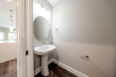 Casa en venta en Deltona, Florida, 4 dormitorios, 250.84 m2 № 2377447 - foto 22