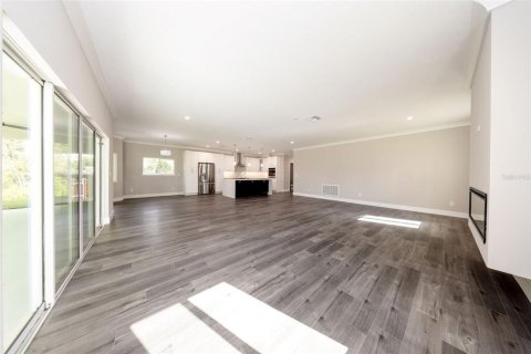 Casa en venta en Deltona, Florida, 4 dormitorios, 250.84 m2 № 2377447 - foto 15