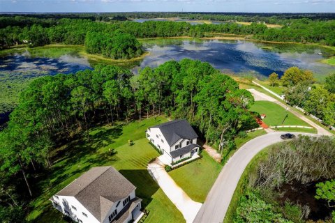 Casa en venta en Deltona, Florida, 4 dormitorios, 250.84 m2 № 2377447 - foto 2