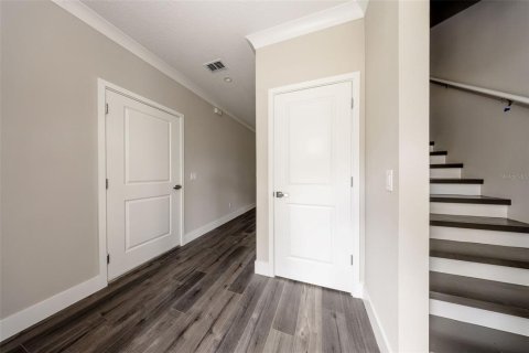 Casa en venta en Deltona, Florida, 4 dormitorios, 250.84 m2 № 2377447 - foto 10