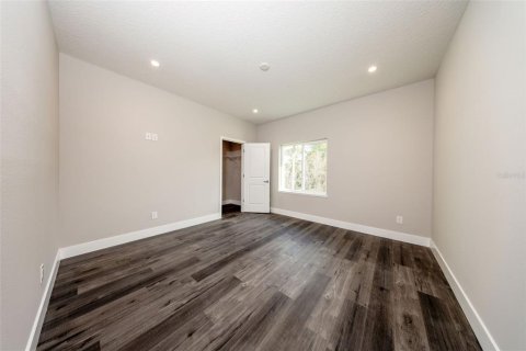 Casa en venta en Deltona, Florida, 4 dormitorios, 250.84 m2 № 2377447 - foto 27