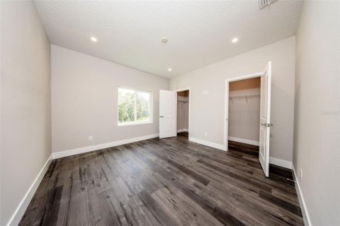 Casa en venta en Deltona, Florida, 4 dormitorios, 250.84 m2 № 2377447 - foto 29