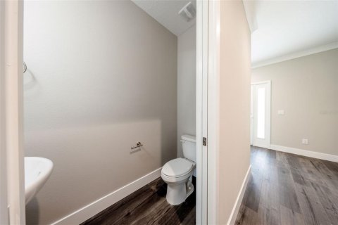 Casa en venta en Deltona, Florida, 4 dormitorios, 250.84 m2 № 2377447 - foto 23