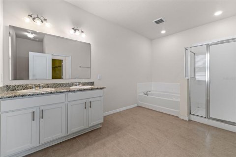 Casa en venta en Orlando, Florida, 3 dormitorios, 244.05 m2 № 1915383 - foto 26