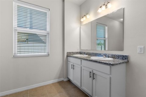 Casa en venta en Orlando, Florida, 3 dormitorios, 244.05 m2 № 1915383 - foto 25
