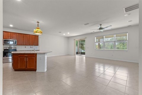 Casa en venta en Orlando, Florida, 3 dormitorios, 244.05 m2 № 1915383 - foto 10