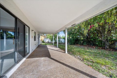 Casa en alquiler en Wellington, Florida, 3 dormitorios, 171.96 m2 № 1119892 - foto 1