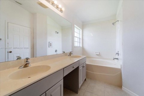 Villa ou maison à vendre à Fort Myers, Floride: 3 chambres, 145.11 m2 № 2049048 - photo 23