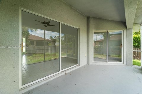 Villa ou maison à vendre à Fort Myers, Floride: 3 chambres, 145.11 m2 № 2049048 - photo 26
