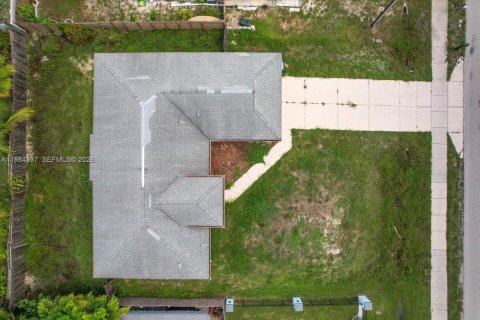 Villa ou maison à vendre à Fort Myers, Floride: 3 chambres, 145.11 m2 № 2049048 - photo 29