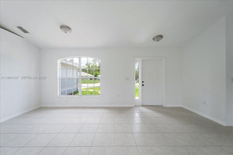 Villa ou maison à vendre à Fort Myers, Floride: 3 chambres, 145.11 m2 № 2049048 - photo 7