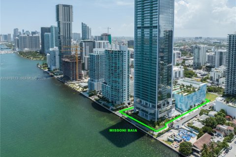Condo in Miami, Florida, 2 bedrooms  № 2045117 - photo 5