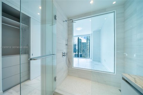 Condo in Miami, Florida, 2 bedrooms  № 2045117 - photo 27
