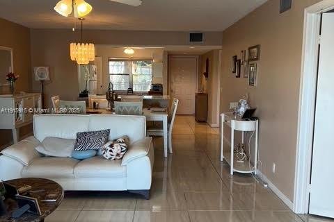 Купить кондоминиум в Пемброк-Пайнс, Флорида 2 спальни, 110.74м2, № 1970770 - фото 19