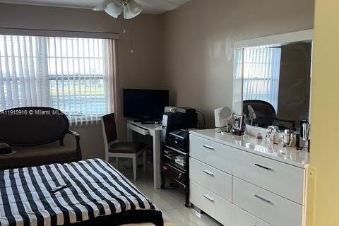 Купить кондоминиум в Пемброк-Пайнс, Флорида 2 спальни, 110.74м2, № 1970770 - фото 5