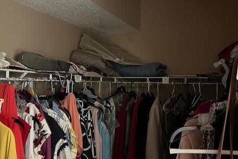 Купить кондоминиум в Пемброк-Пайнс, Флорида 2 спальни, 110.74м2, № 1970770 - фото 11