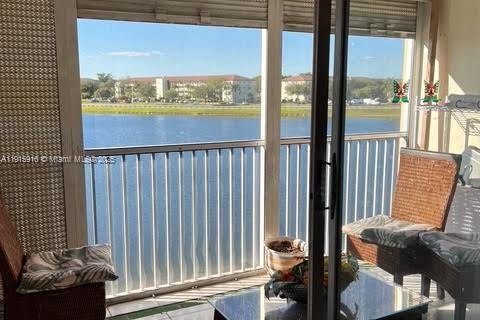 Купить кондоминиум в Пемброк-Пайнс, Флорида 2 спальни, 110.74м2, № 1970770 - фото 23