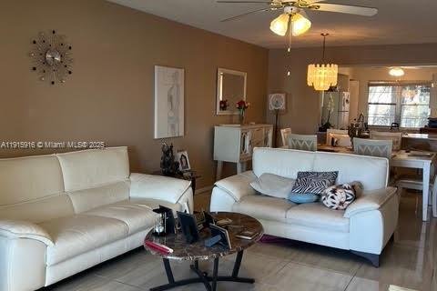 Купить кондоминиум в Пемброк-Пайнс, Флорида 2 спальни, 110.74м2, № 1970770 - фото 20