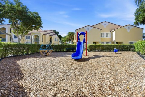 Copropriété à vendre à West Palm Beach, Floride: 2 chambres, 99.03 m2 № 1976900 - photo 16