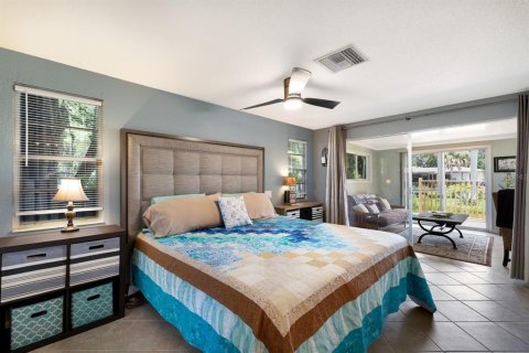 Commercial property in Bradenton, Florida 4 bedrooms, 287.72 sq.m. № 1621826 - photo 22