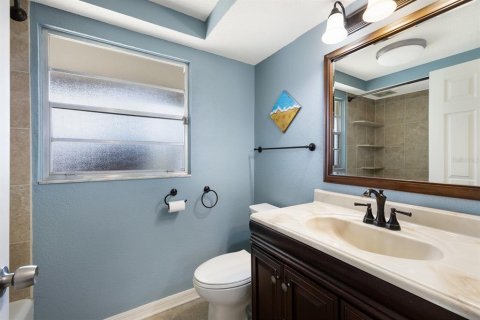 Commercial property in Bradenton, Florida 4 bedrooms, 287.72 sq.m. № 1621826 - photo 24