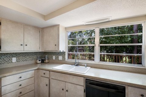 Commercial property in Bradenton, Florida 4 bedrooms, 287.72 sq.m. № 1621826 - photo 13
