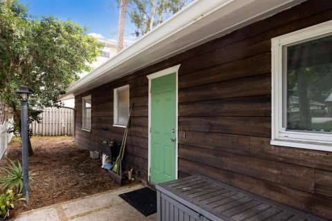 Commercial property in Bradenton, Florida 4 bedrooms, 287.72 sq.m. № 1621826 - photo 30