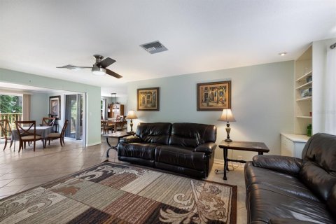 Commercial property in Bradenton, Florida 4 bedrooms, 287.72 sq.m. № 1621826 - photo 16