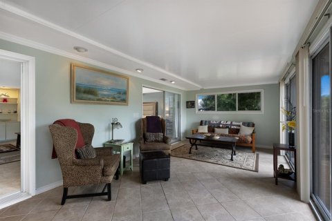 Commercial property in Bradenton, Florida 4 bedrooms, 287.72 sq.m. № 1621826 - photo 20