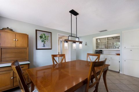 Commercial property in Bradenton, Florida 4 bedrooms, 287.72 sq.m. № 1621826 - photo 19