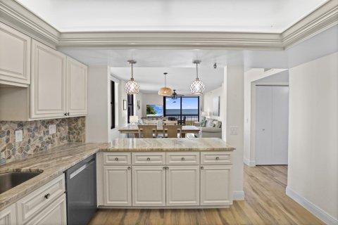 Copropriété à vendre à Hutchinson Island South, Floride: 2 chambres, 112.13 m2 № 2249674 - photo 13