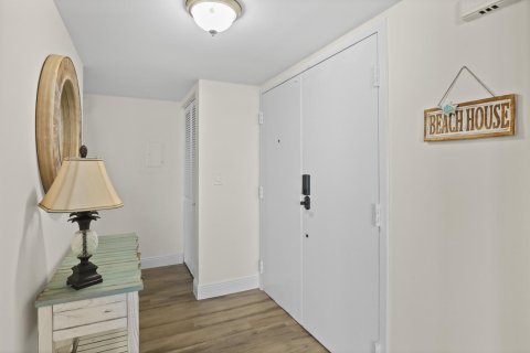 Copropriété à vendre à Hutchinson Island South, Floride: 2 chambres, 112.13 m2 № 2249674 - photo 15