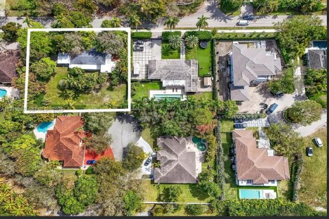 Terreno en venta en Pinecrest, Florida № 2045555 - foto 2