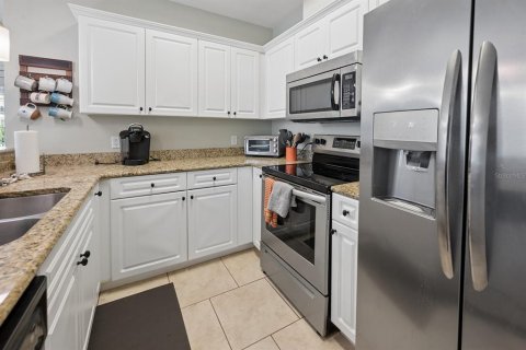 Condo in Gainesville, Florida, 2 bedrooms № 2233318 - photo 22